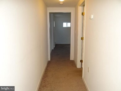 860 Maple St unit 10, Honey Brook, PA 19344 - photo 5