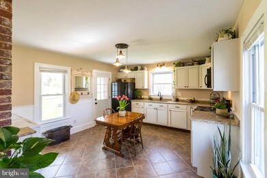 288 Chapel Rd, Middletown, VA 22645 - photo 4