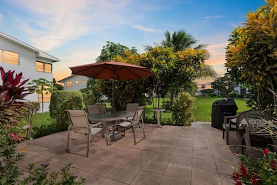 171 Windsor H, West Palm Beach, FL 33417 - photo 2