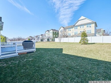 19 Senator Bolling Cir, Boston, MA 02124 - photo 4