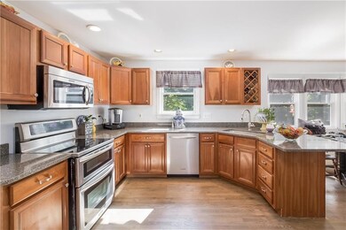 28 Chestnut St, Old Orchard Beach, ME 04064 - photo 7