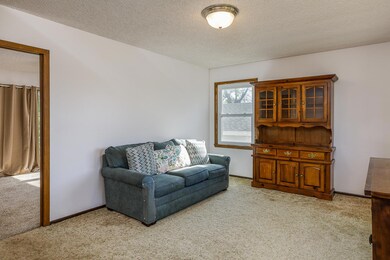 3476 NE 44th Ave, Des Moines, IA 50317 - photo 3