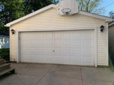 428 Oakmont Ave, Erie, PA 16505 - photo 2