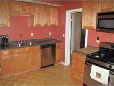 32 George St, West Springfield, MA 01089 - photo 5