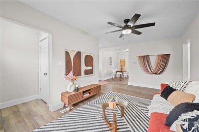 2647 Lyon St, Des Moines, IA 50317 - photo 4