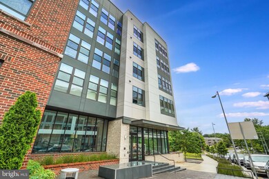 The Bexley Condominiums unit 303, McLean, VA 22102 - photo 2