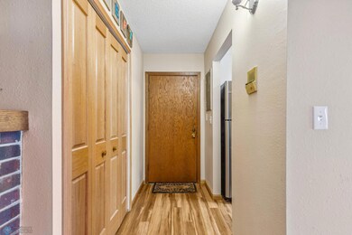 Entryway w/ Storage