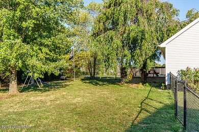 108 Helmwood Cir, Mount Washington, KY 40047 - photo 4