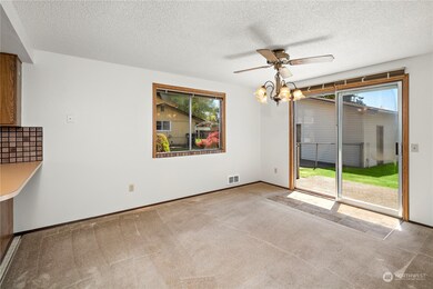 304 89th St SE, Everett, WA 98208 - photo 6