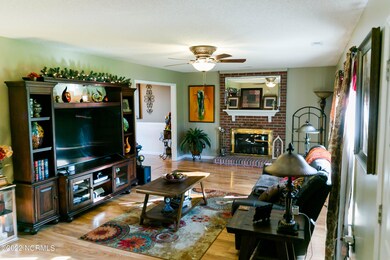 121 Archdale Dr, Jacksonville, NC 28546 - photo 3