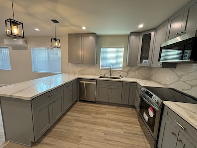 7149 Apperson St unit 2, Los Angeles, CA 91042 - photo 4