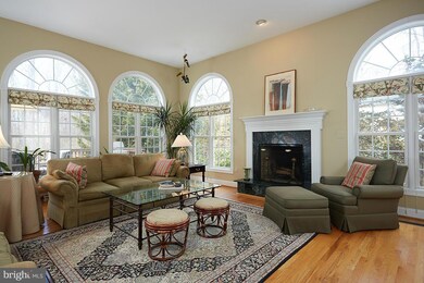 5200 Summit Dr, Fairfax, VA 22030 - photo 4