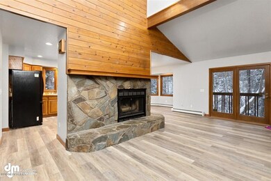 31-Living Room 20201130-DW-1933