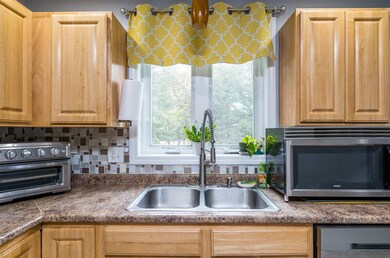 192 Kinsley St unit 7, Nashua, NH 03060 - photo 3