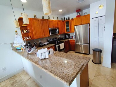 10821 NW 75th St, Doral, FL 33178 - photo 7