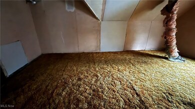 814 Lovett Place unit 2, Lorain, OH 44052 - photo 2