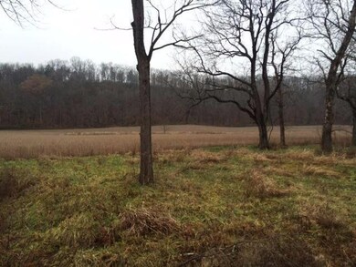 363 Holt Ln, Frankfort, KY 40601 - photo 2