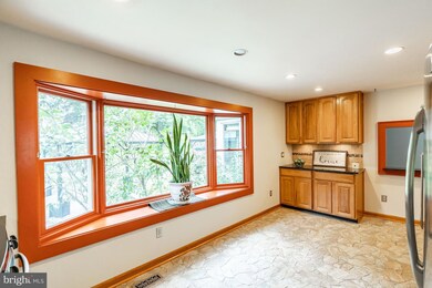 19125 Saint Johnsbury Ln, Germantown, MD 20876 - photo 5