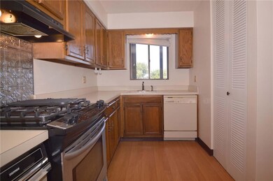 175 Hoffman Ave unit 403, Cranston, RI 02920 - photo 2