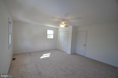 3994 Robin Hood Way, Sykesville, MD 21784 - photo 6