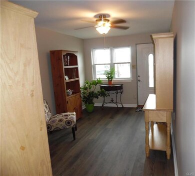 857 N Halstead St, Allentown, PA 18109 - photo 4