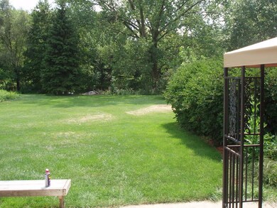 29W069 Schillinger Dr, Naperville, IL 60564 - photo 6