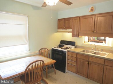 2210 Chapman Rd, Hyattsville, MD 20783 - photo 6