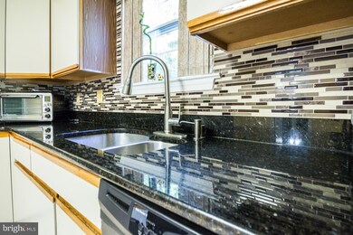 9615 Donnan Castle Ct, Laurel, MD 20723 - photo 7