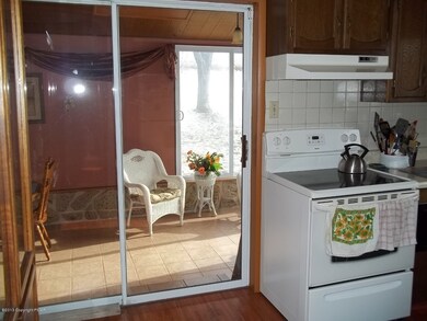 6645 Walnut St, Slatington, PA 18080 - photo 7