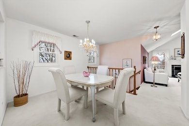 1943 N Charter Point Dr unit D, Arlington Heights, IL 60004 - photo 3