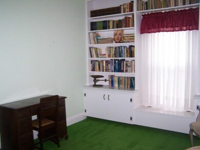 Studio/Study/Office