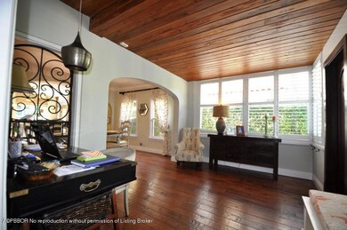3 Foyer