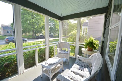 635 E Jeffrey Place, Columbus, OH 43214 - photo 4