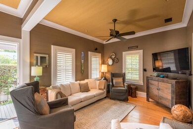1403 Catherine St-Living Room