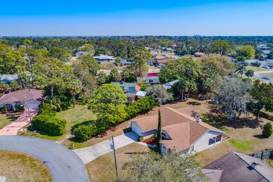 1/2 acre!!