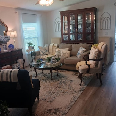 1627 King Arthurs Ct, Lakeland, FL 33810 - photo 3