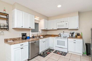 12-web-or-mls-5362 Opportunity Dr-06