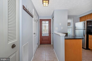 12500 Laurel Grove Place, Germantown, MD 20874 - photo 3