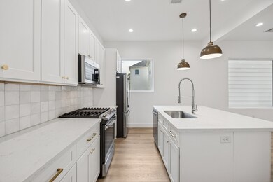 2826 Versailles Oak Ln, Houston, TX 77092 - photo 6