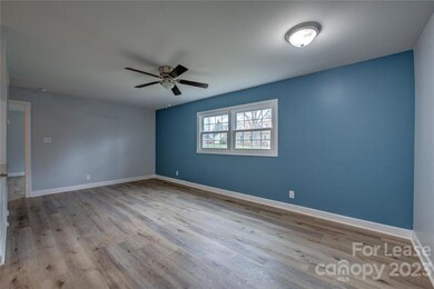 1024 Avondale Rd unit 6, Lowell, NC 28098 - photo 4