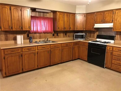Stove and microwave to remain.