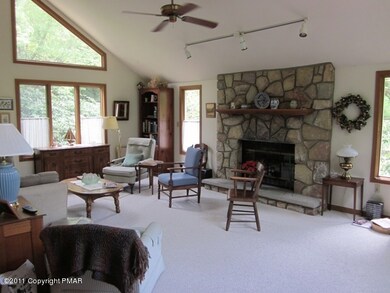 304 Duster Ln, Pocono Pines, PA 18350 - photo 3