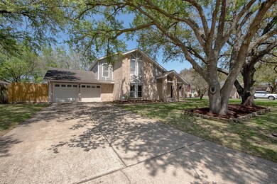 220 E Castle Harbour Dr, Friendswood, TX 77546 - photo 2