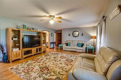 885 Jason Hoover Rd, Asheboro, NC 27205 - photo 5