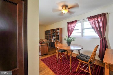 1212 Cottage St SW, Vienna, VA 22180 - photo 6