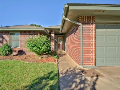 301 Bradgate Dr, Yukon, OK 73099 - photo 6