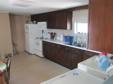 5 Elm St, Pittsfield, NH 03263 - photo 2