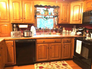 157 Litchfield Rd, Londonderry, NH 03053 - photo 5