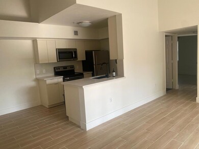 2457 Centergate Dr unit 302, Miramar, FL 33025 - photo 4