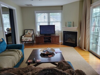 11 Duncklee St unit 2nd fl, Brighton, MA 02135 - photo 4